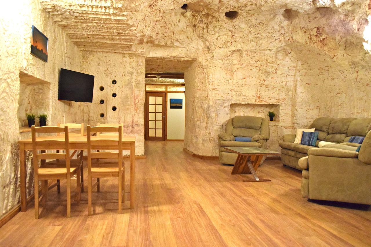 Dug Out B&B Coober Pedy Exterior foto